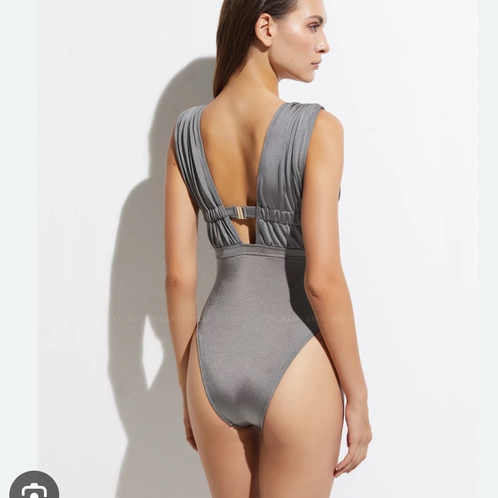 Chic Gray Women's One-Piece Swimsuit